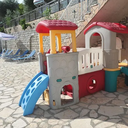 Kerkyra & Lejlighedshotel Mpenitses